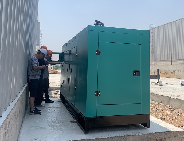 洛陽(yáng)市工業(yè)園內(nèi)某大型物流園250KW玉柴靜音箱型發(fā)電機(jī)組安裝調(diào)試驗(yàn)收交付成功