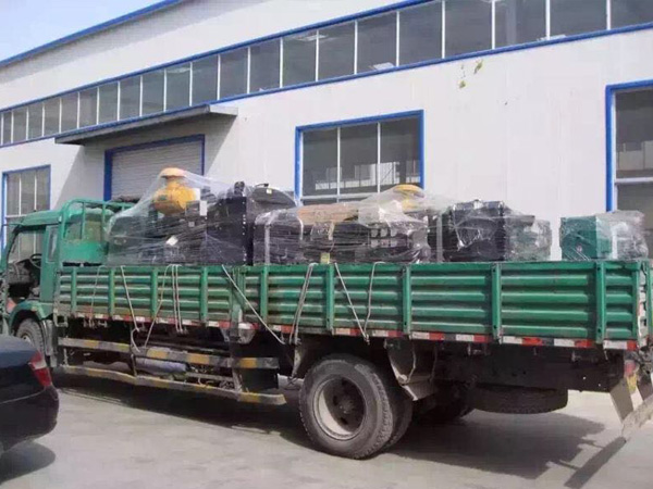 內(nèi)蒙鄂爾多斯影視基地發(fā)車(chē)發(fā)電機(jī)組